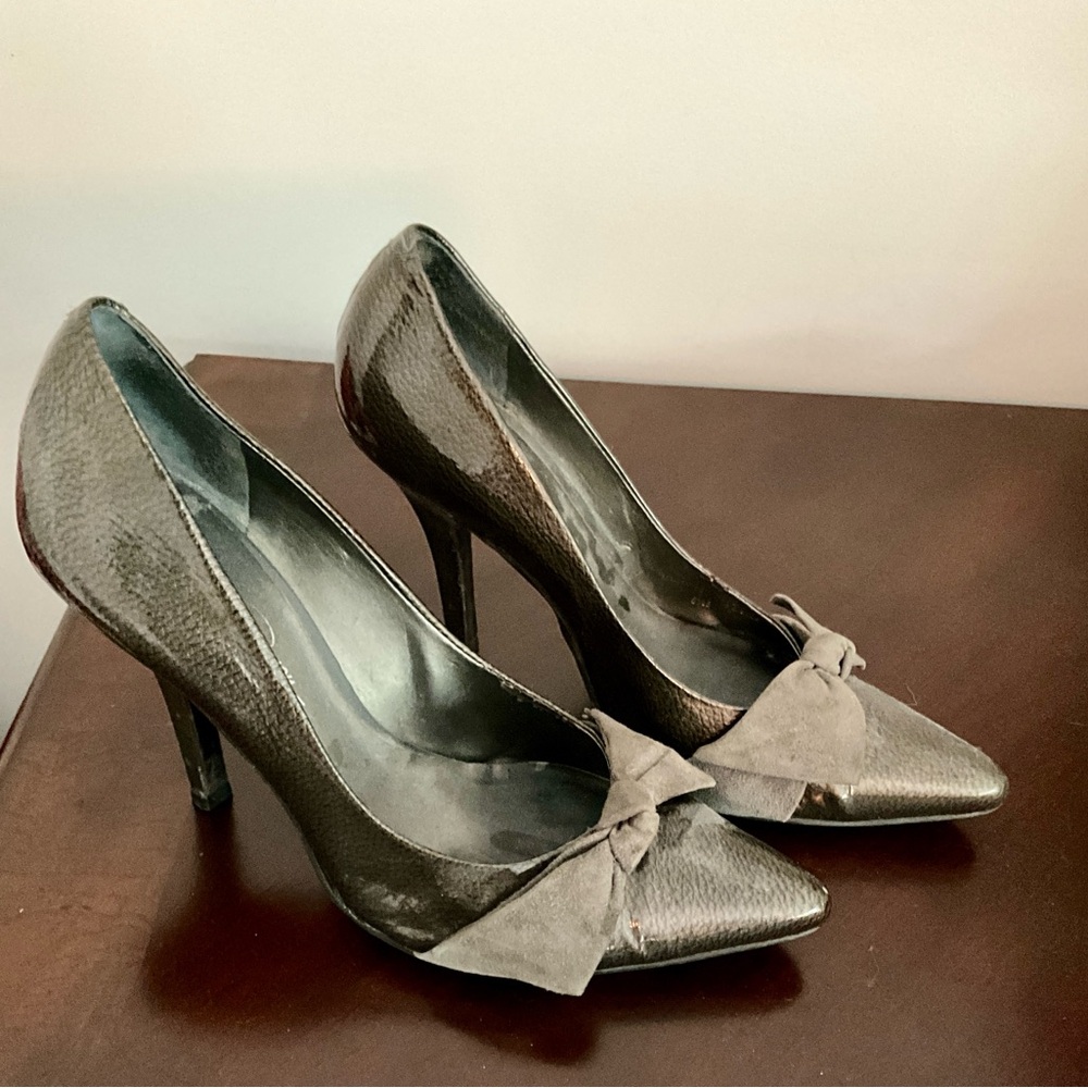 Jessica Simpson Grey Elegant Black High Heels with Bow